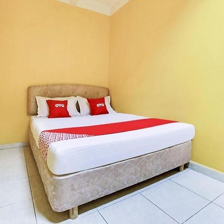 Oyo 89406 Lucky Budget Hotel Nilai Exteriér fotografie