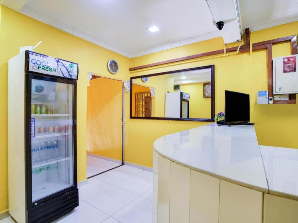 Oyo 89406 Lucky Budget Hotel Nilai Exteriér fotografie