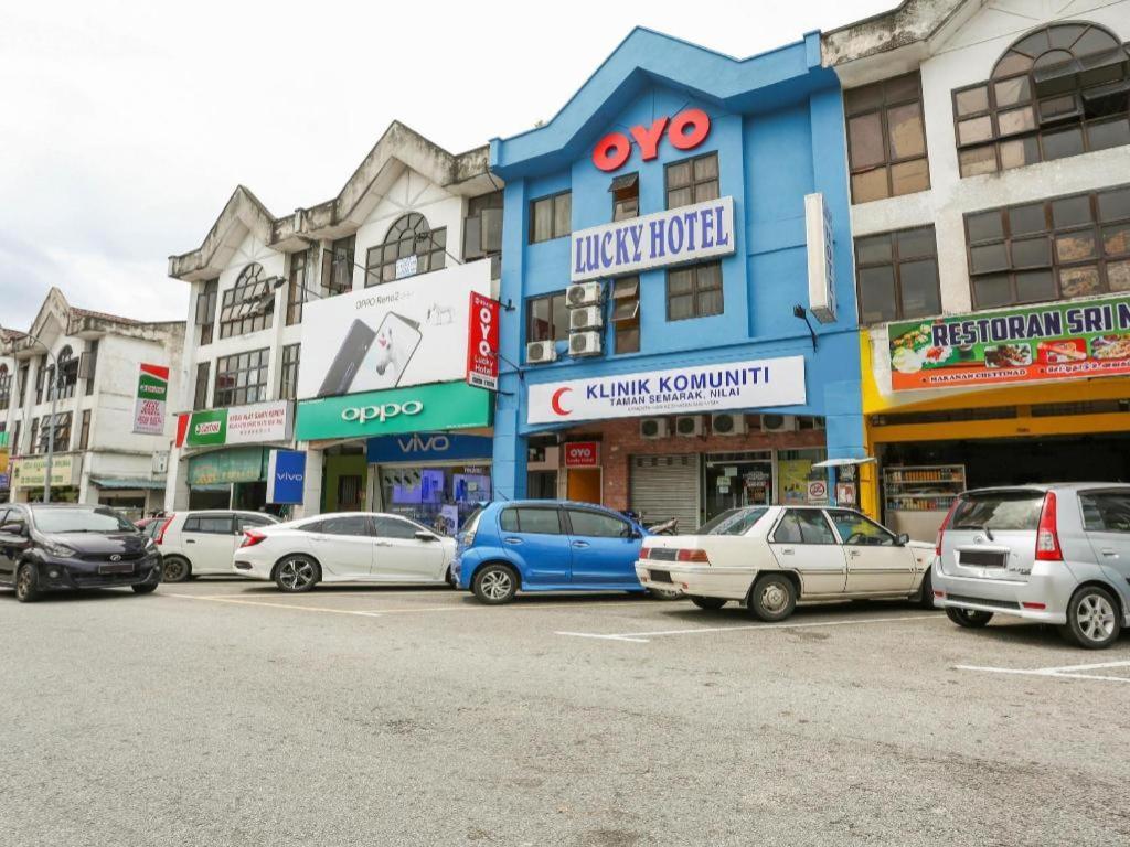 Oyo 89406 Lucky Budget Hotel Nilai Exteriér fotografie