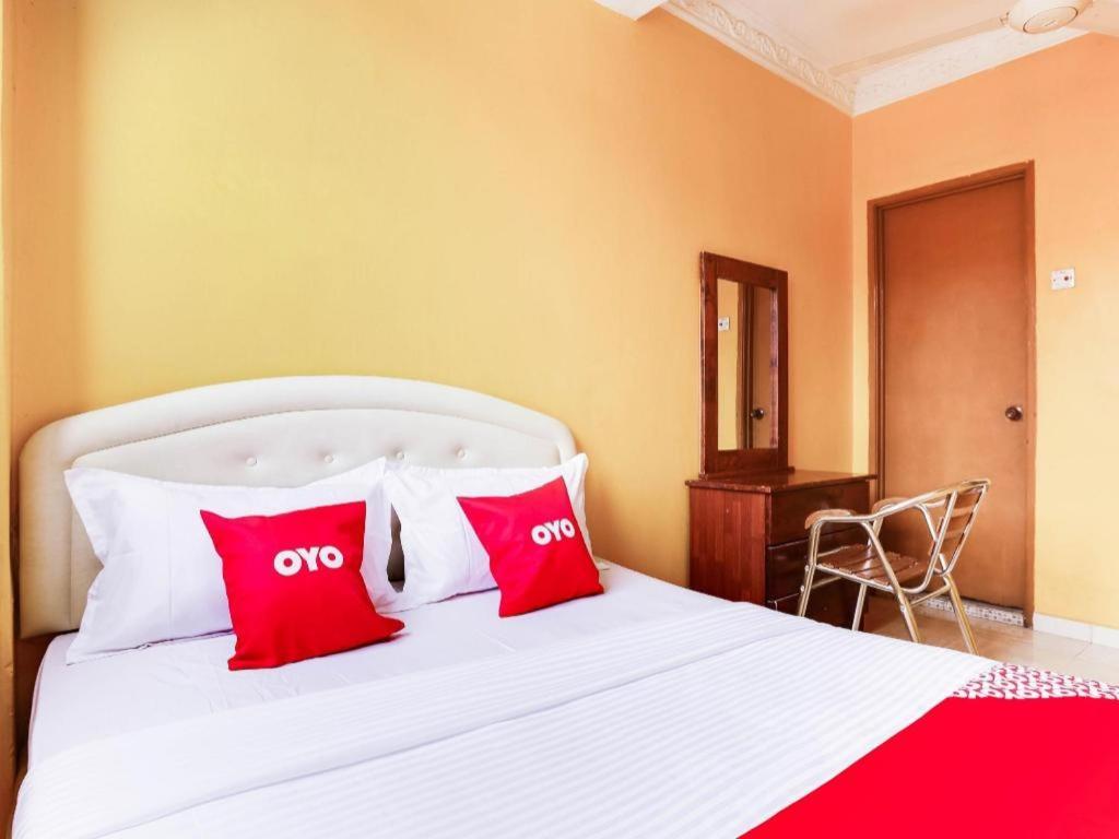 Oyo 89406 Lucky Budget Hotel Nilai Exteriér fotografie