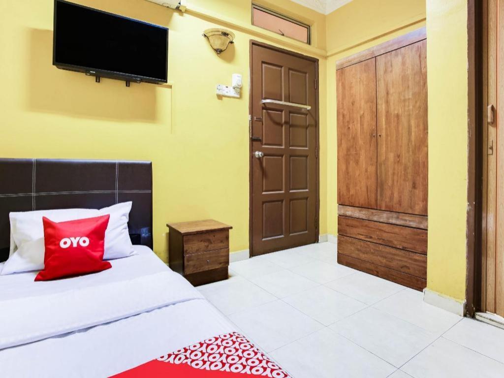 Oyo 89406 Lucky Budget Hotel Nilai Exteriér fotografie
