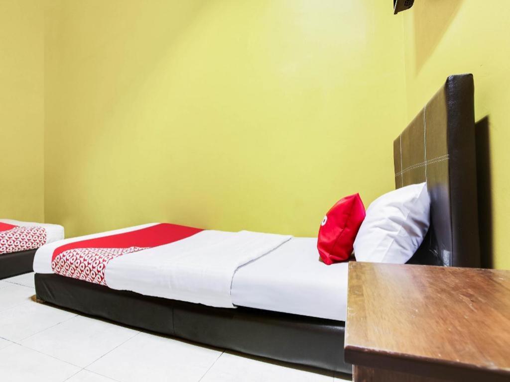 Oyo 89406 Lucky Budget Hotel Nilai Exteriér fotografie