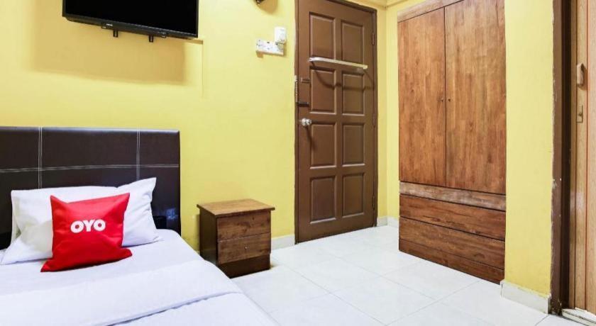 Oyo 89406 Lucky Budget Hotel Nilai Exteriér fotografie