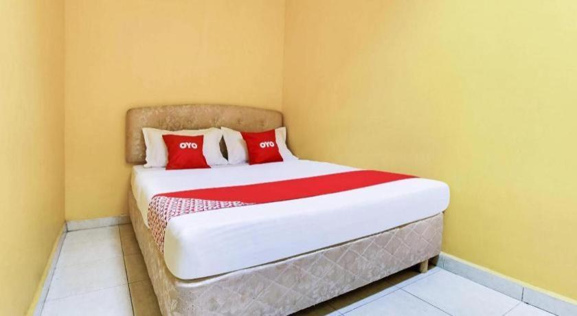 Oyo 89406 Lucky Budget Hotel Nilai Exteriér fotografie