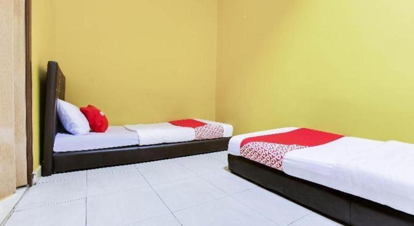 Oyo 89406 Lucky Budget Hotel Nilai Exteriér fotografie